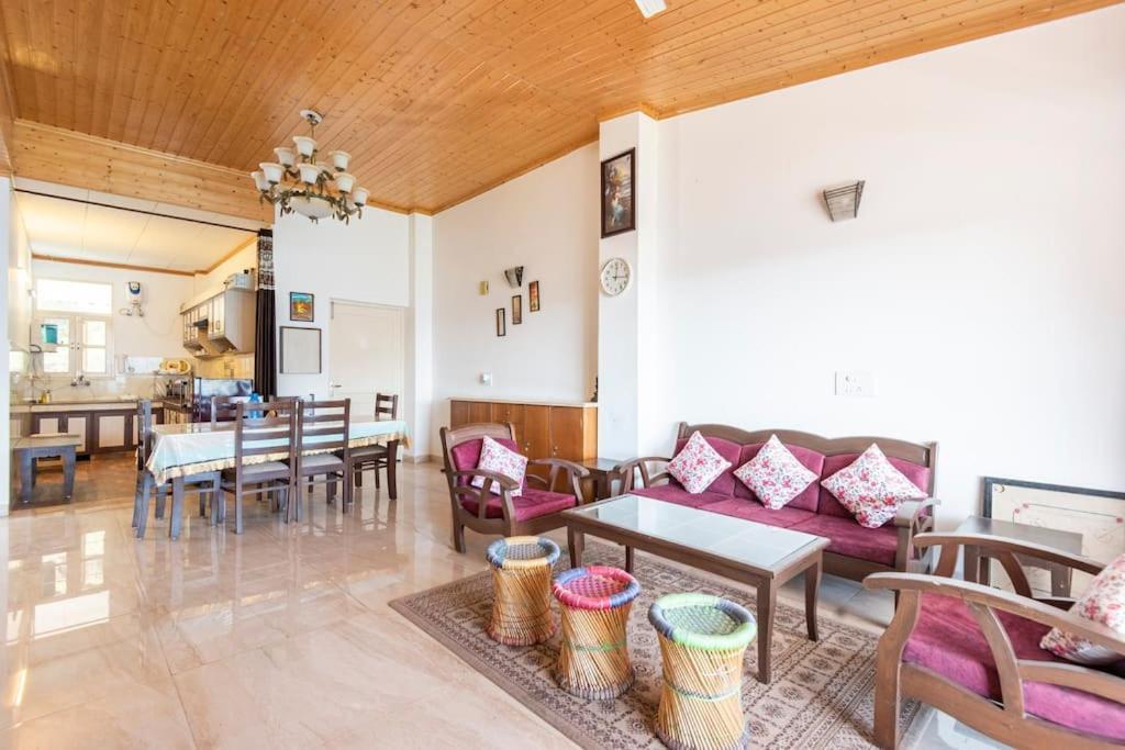 Kasauli Edge Apt With Balcony Exterior foto