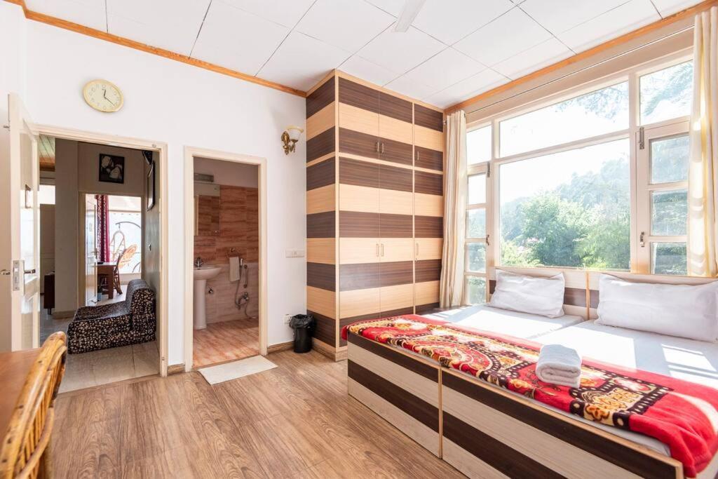 Kasauli Edge Apt With Balcony Exterior foto