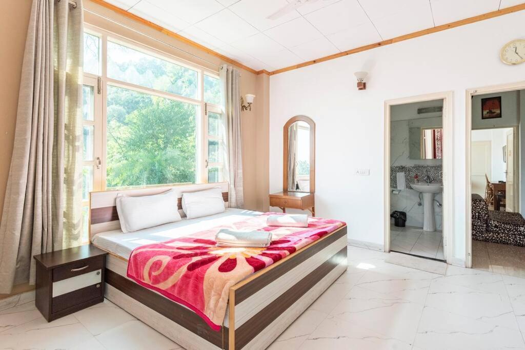 Kasauli Edge Apt With Balcony Exterior foto
